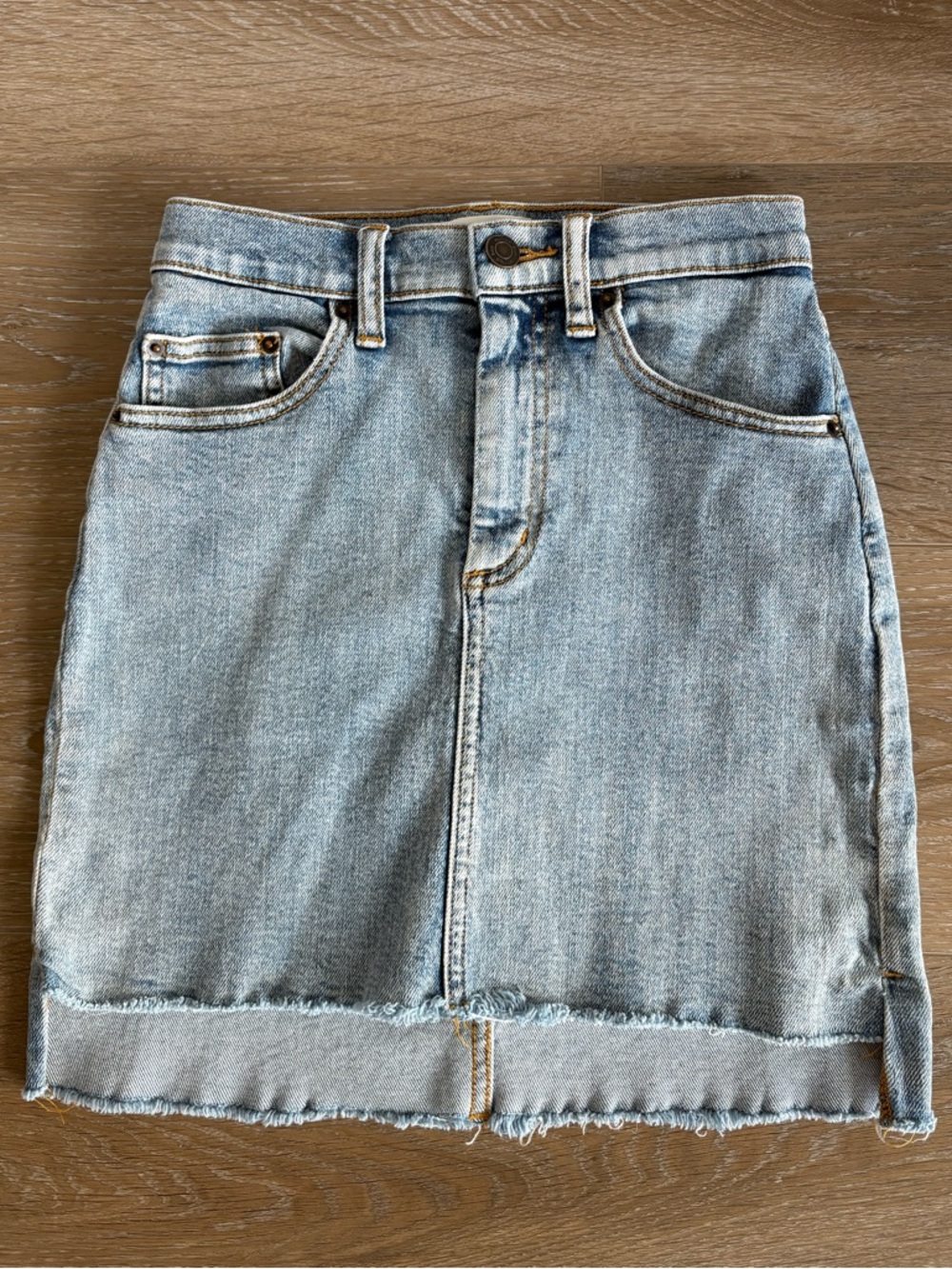 Wilfred Distressed Denim Skirt